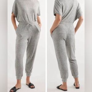 😴 Quince heather gray brushed lounge joggers. Size M.